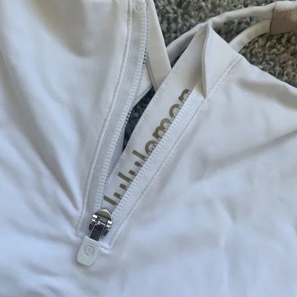 lululemon special edition high neck energy bra - Picture 3 of 4